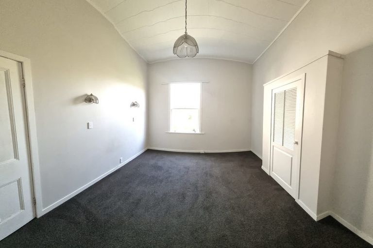 Photo of property in 10 Chesterton Street, Johnsonville, Wellington, 6037