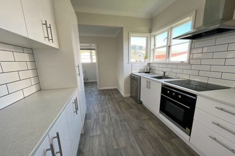 Photo of property in 1/126 Waiwhetu Road, Waterloo, Lower Hutt, 5011