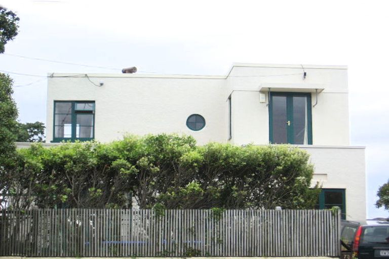 Photo of property in 73 Ranui Crescent, Khandallah, Wellington, 6035