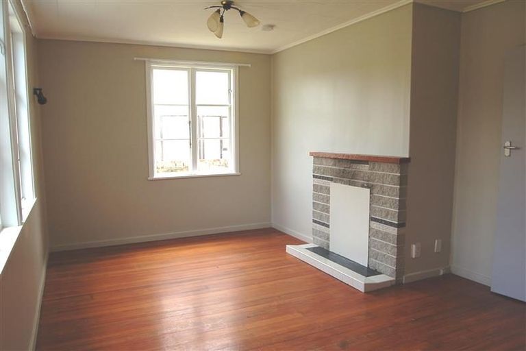 Photo of property in 3 Shearer Crescent, Naenae, Lower Hutt, 5011