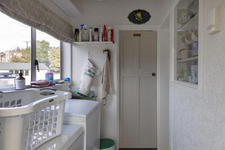 Photo of property in 60 Perth Street, South Hill, Oamaru, 9400