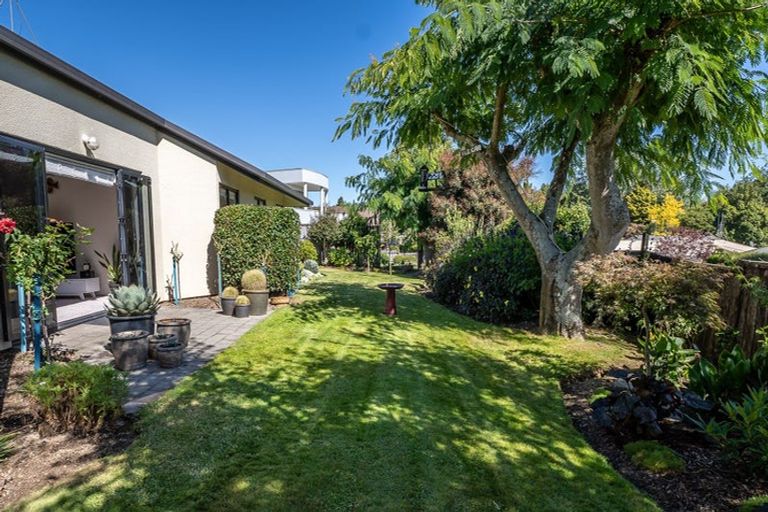 Photo of property in 25 Dallinger Street, St Andrews, Hamilton, 3200