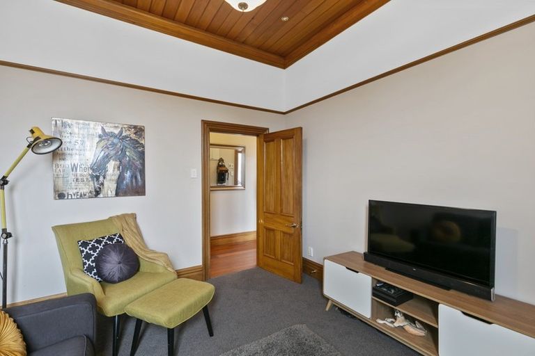 Photo of property in 25 Helston Road, Johnsonville, Wellington, 6037