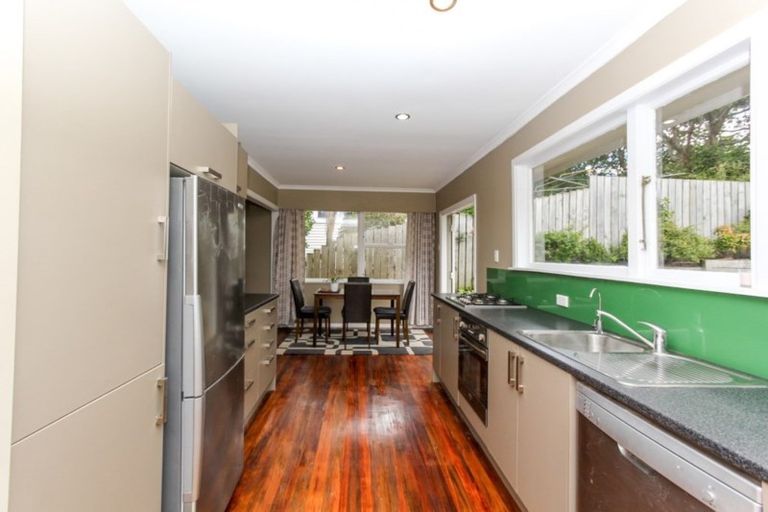 Photo of property in 32 Clawton Street, Westown, New Plymouth, 4310