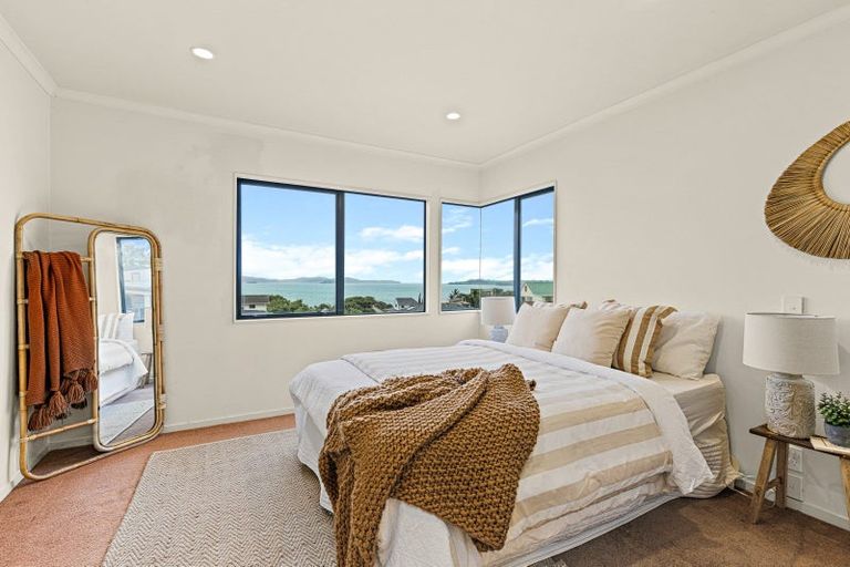 Photo of property in 19 Merehai Place, Snells Beach, 0920