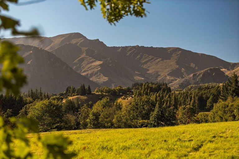 Photo of property in 32 Hogans Gully Road, Arrowtown, 9371