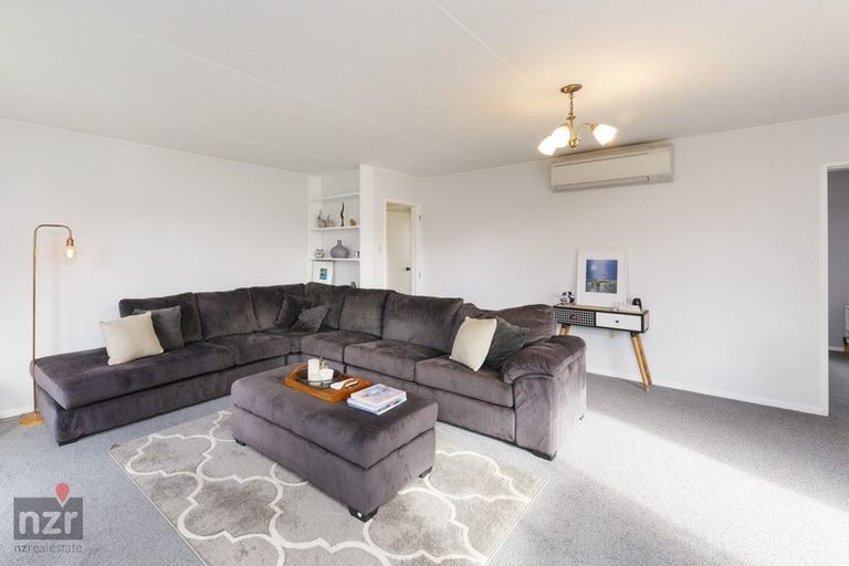Photo of property in 16 Sandstrom Grove, Feilding, 4702