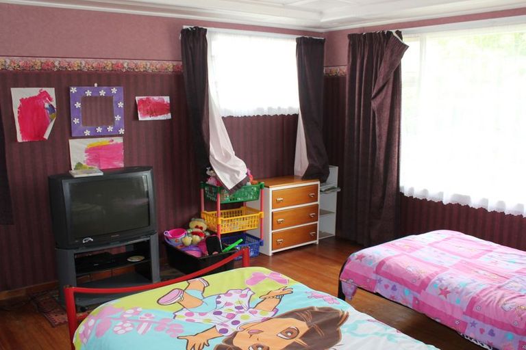 Photo of property in 17 Weston Road, Holmes Hill, Oamaru, 9401