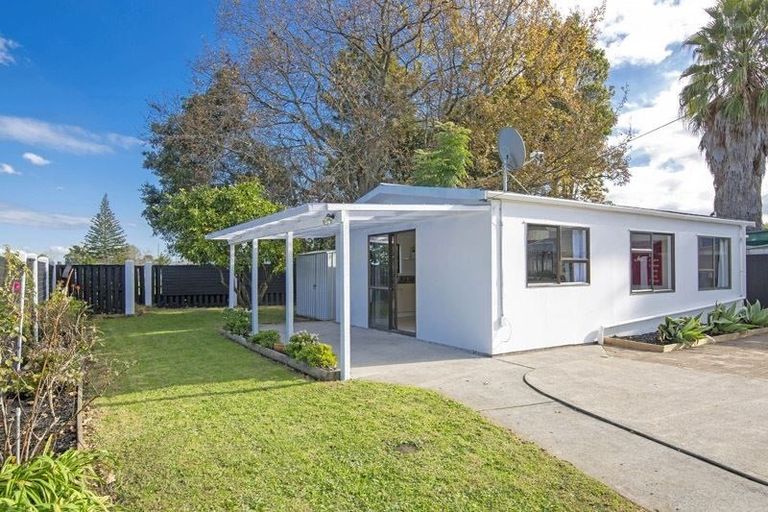 Photo of property in 43 Aurea Avenue, Pakuranga, Auckland, 2010