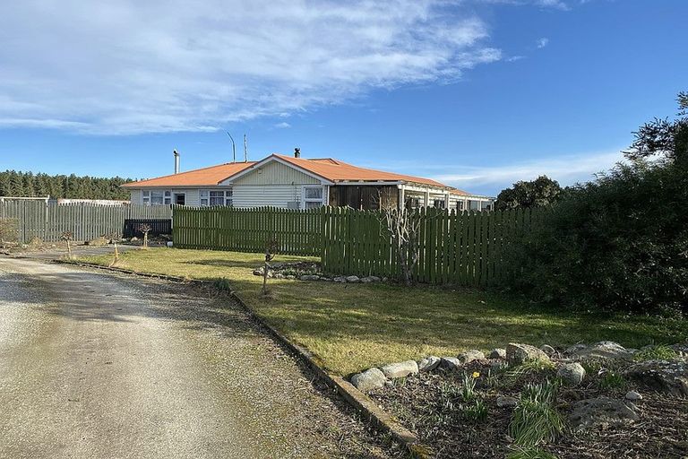 Photo of property in 1887 Bealey Road, Darfield, Christchurch, 7671