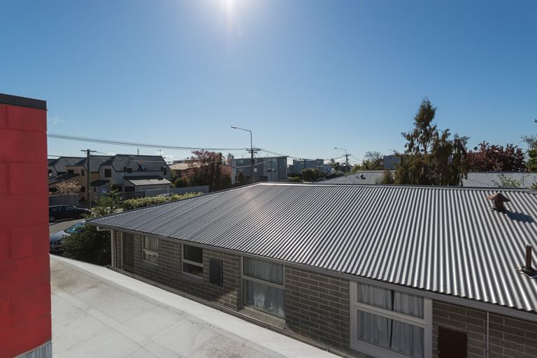 Photo of property in 2/450 Barbadoes Street, Edgeware, Christchurch, 8013
