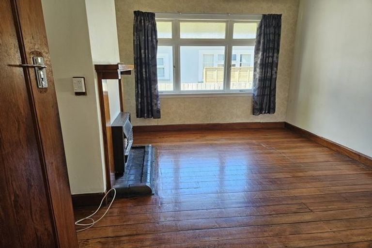 Photo of property in 22 Ngaio Street, West End, Palmerston North, 4412