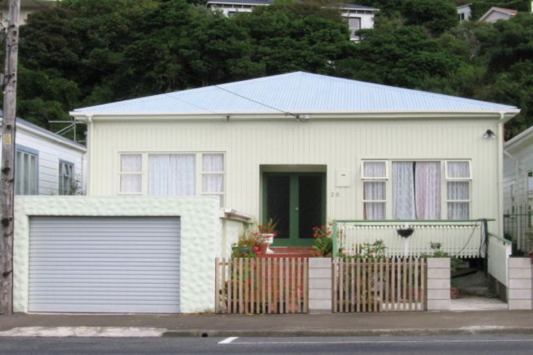 Photo of property in 20 Derwent Street, Island Bay, Wellington, 6023