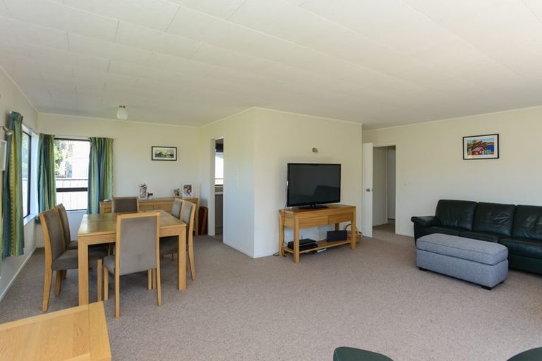 Photo of property in 15 Gillies Crescent, Waimarama, Havelock North, 4294