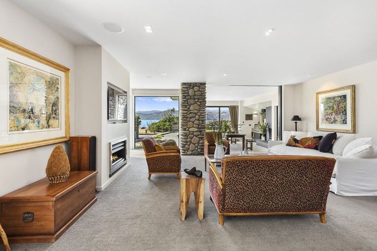 Photo of property in 160 Breaker Bay Road, Breaker Bay, Wellington, 6022