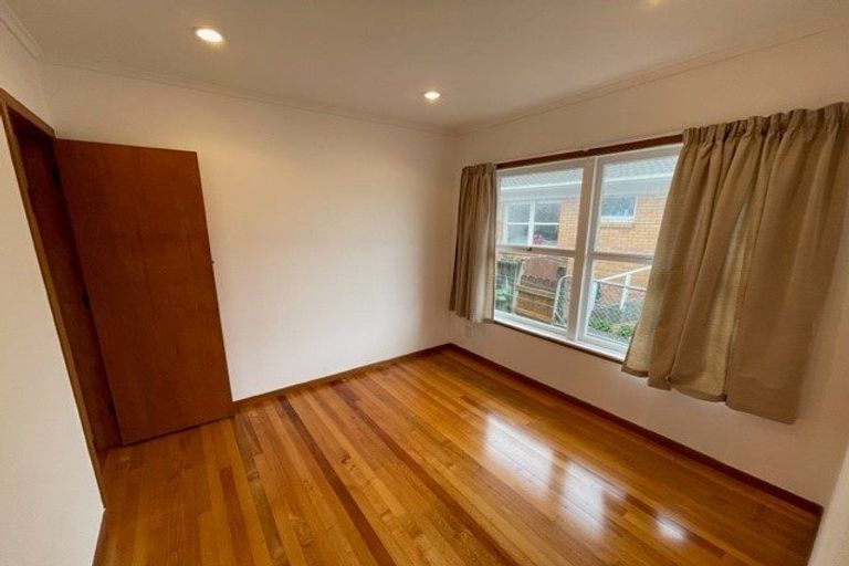 Photo of property in 4/87 Lake Road, Belmont, Auckland, 0622