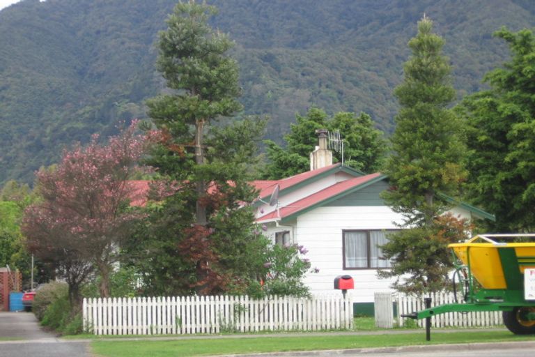 Photo of property in 16 Stanley Avenue, Te Aroha, 3320