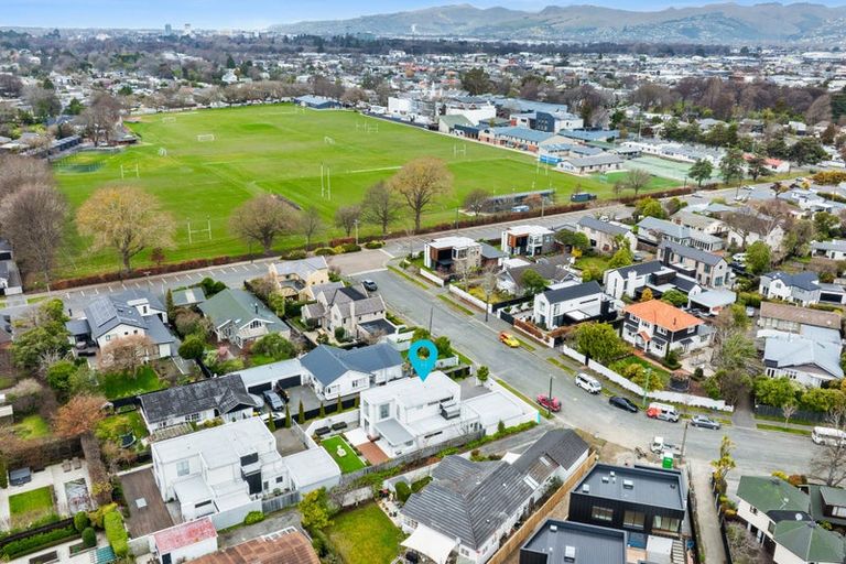 Photo of property in 11 Roa Road, Fendalton, Christchurch, 8041