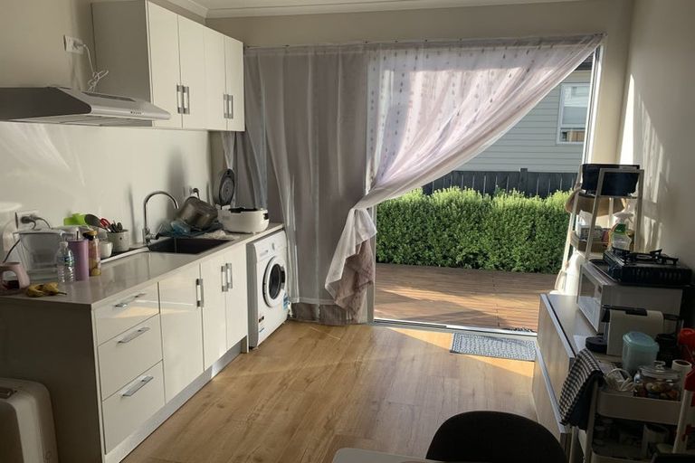 Photo of property in 82 Admirals Court Drive, Greenhithe, Auckland, 0632