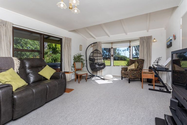 Photo of property in 115 Wilson Road, South Head, Helensville, 0874