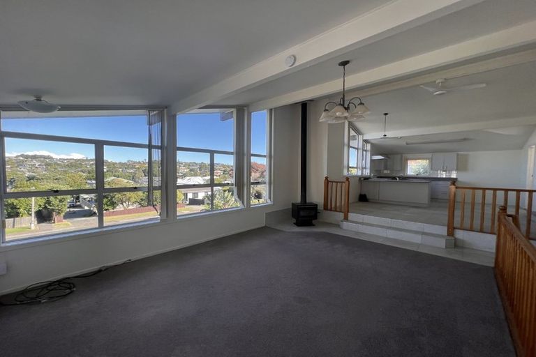 Photo of property in 86 Rosario Crescent, Red Beach, 0932