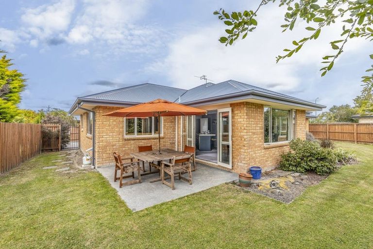 Photo of property in 98 Charles Street, Rangiora, 7400