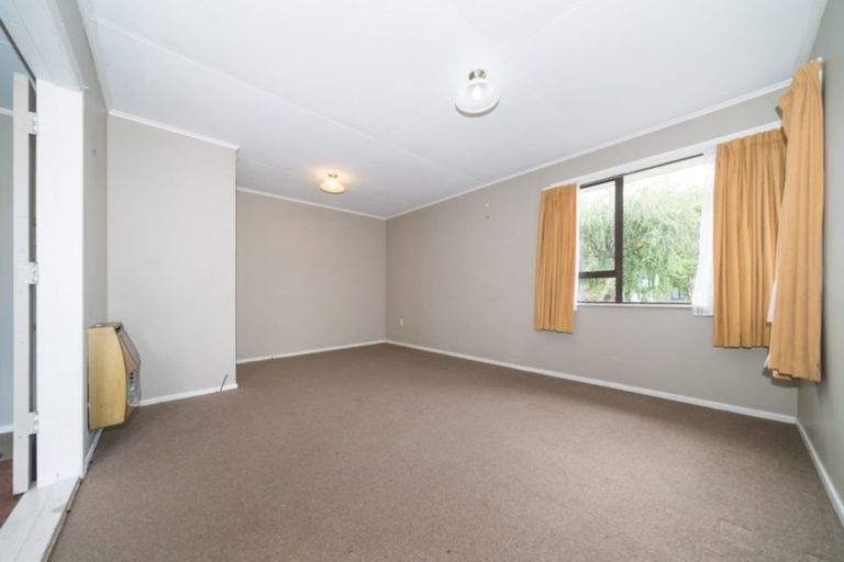 Photo of property in 57 Tararua Terrace, Cloverlea, Palmerston North, 4412