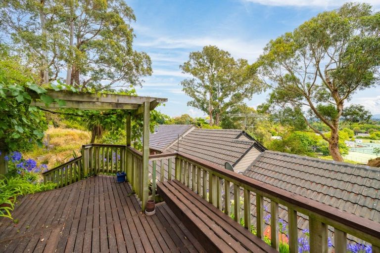 Photo of property in 10 Sherwood Lane, Cashmere, Christchurch, 8022