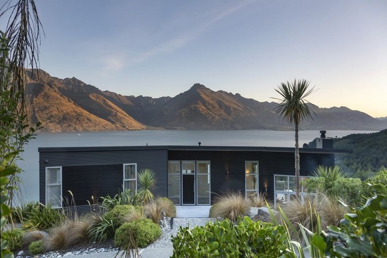 Photo of property in 36 Corsican Drive, Ben Lomond, Queenstown, 9371
