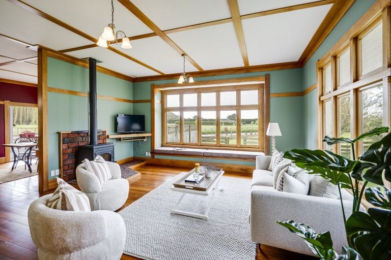 Photo of property in 137 Swamp Road, Fernhill, Napier, 4183