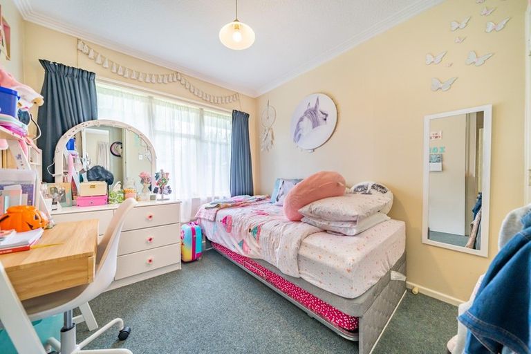 Photo of property in 8b Exchange Street, Ebdentown, Upper Hutt, 5018