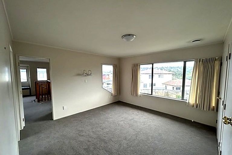 Photo of property in 3/8 Solana Court, Botany Downs, Auckland, 2010