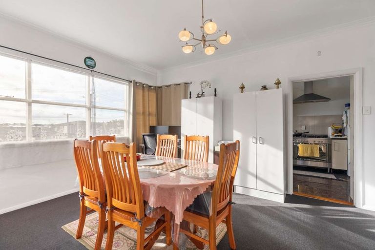 Photo of property in 17 Plunket Avenue, Papatoetoe, Auckland, 2104