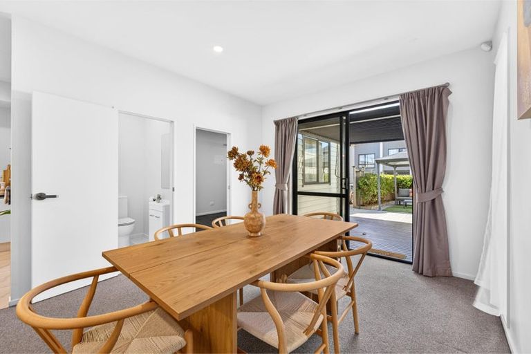 Photo of property in 10 Sophie Lane, Henderson, Auckland, 0612