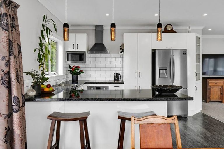 Photo of property in 6 Whitcombe Terrace, Midhirst, Stratford, 4394