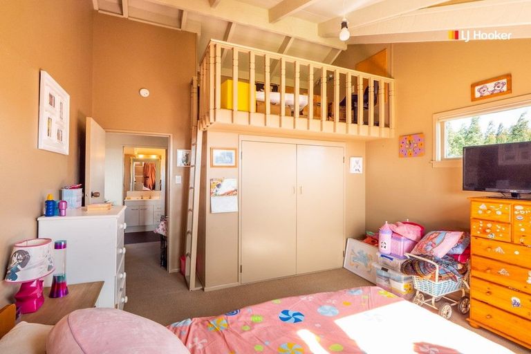 Photo of property in 27 Church Hill Road, Green Island, Dunedin, 9018