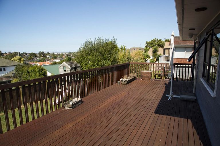 Photo of property in 2/23 Quebec Road, Milford, Auckland, 0620