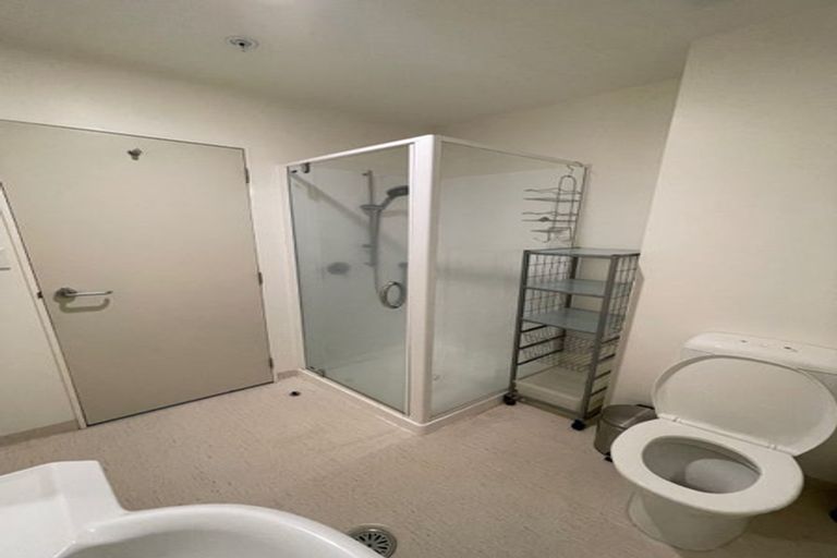 Photo of property in Terrace Heights Apartments, 2/163p The Terrace, Wellington Central, Wellington, 6011