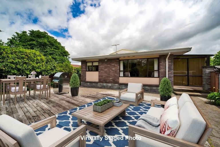 Photo of property in 5 Kamahi Place, Inglewood, 4330