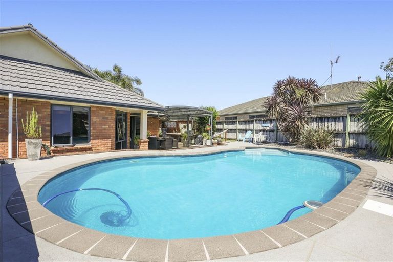 Photo of property in 29 Cairns Crescent, Rototuna, Hamilton, 3210