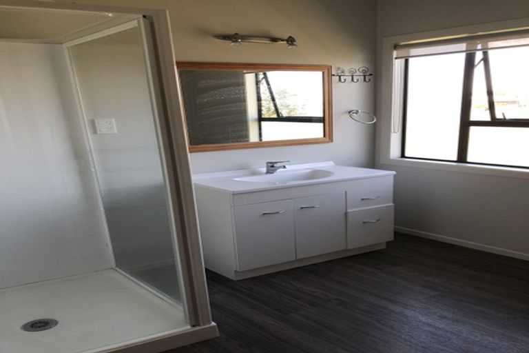 Photo of property in 45 Gracechurch Drive, Flat Bush, Auckland, 2016