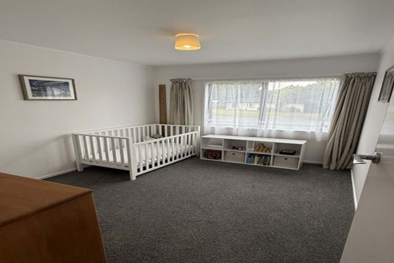 Photo of property in 10 Campbell Place, Pukehangi, Rotorua, 3015