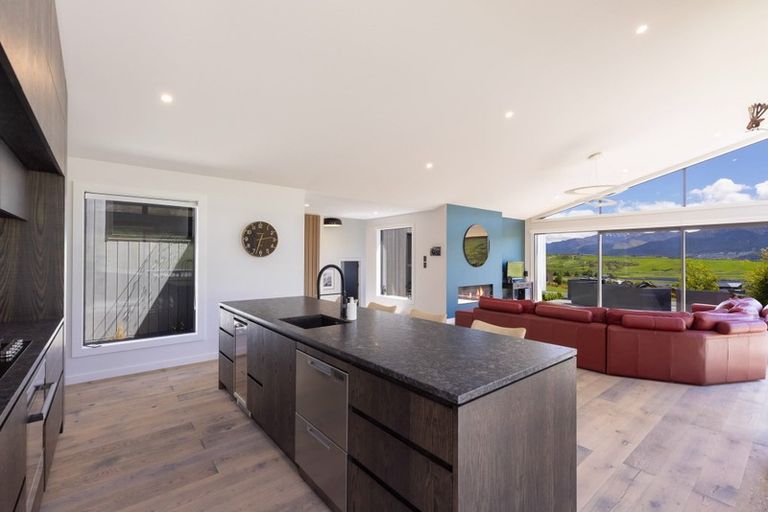 Photo of property in 52 Jacks Point Rise, Jacks Point, Queenstown, 9371