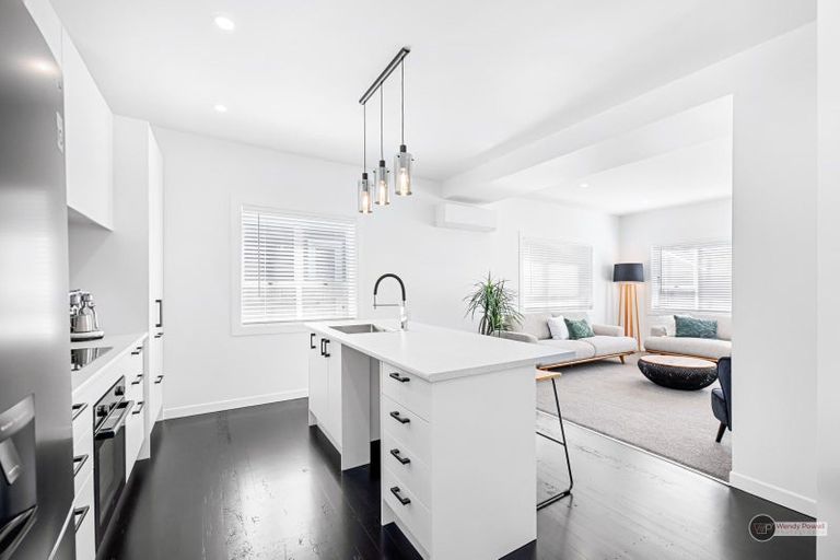 Photo of property in 55 Riverside Drive, Waiwhetu, Lower Hutt, 5010