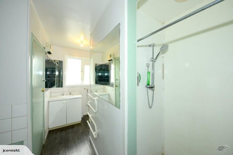 Photo of property in 34 Curletts Road, Sockburn, Christchurch, 8042