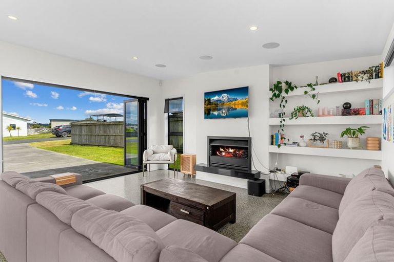 Photo of property in 22 Marram Place, Mangawhai Heads, Mangawhai, 0505