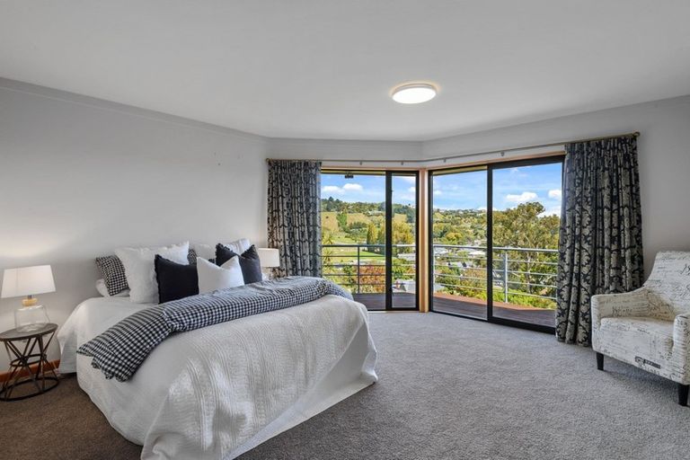 Photo of property in 12 Lucknow Place, Cashmere, Christchurch, 8022