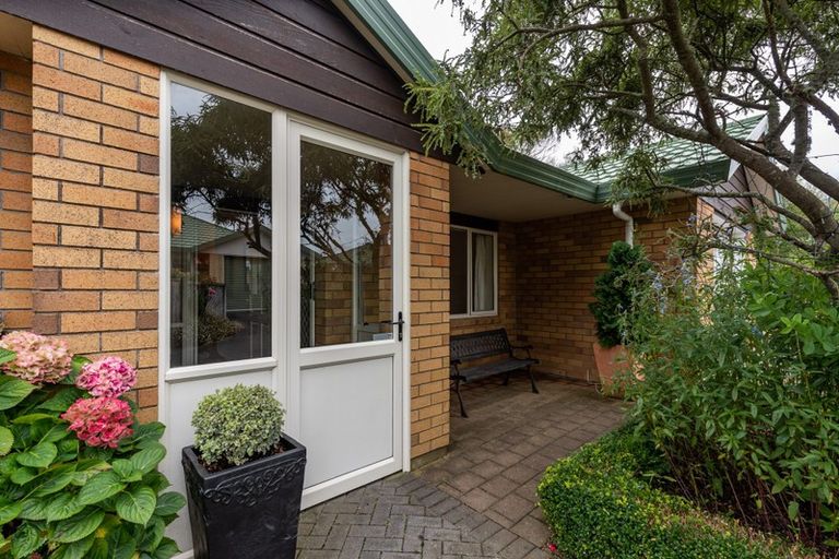 Photo of property in 116 Oxford Street, Tawa, Wellington, 5028