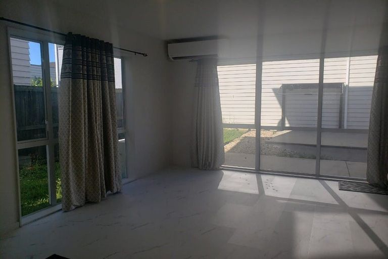 Photo of property in 43 Treestump Road, Takanini, 2112