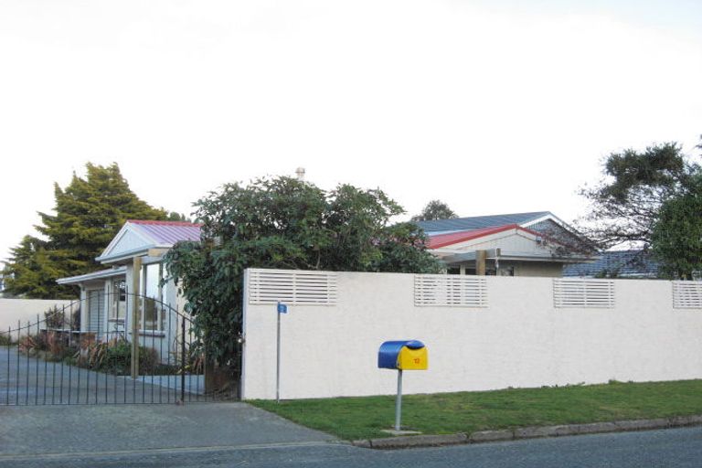 Photo of property in 14 Robert Street, Otatara, Invercargill, 9879